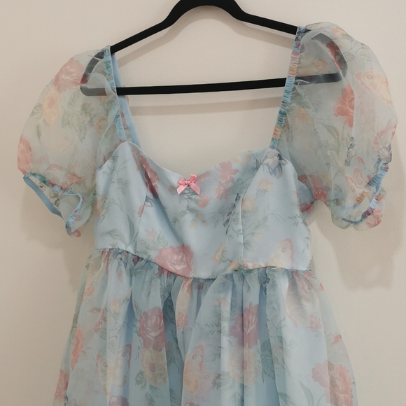 🌸 Baby Blue Floral Dress 🌸 - Picture 2 of 4